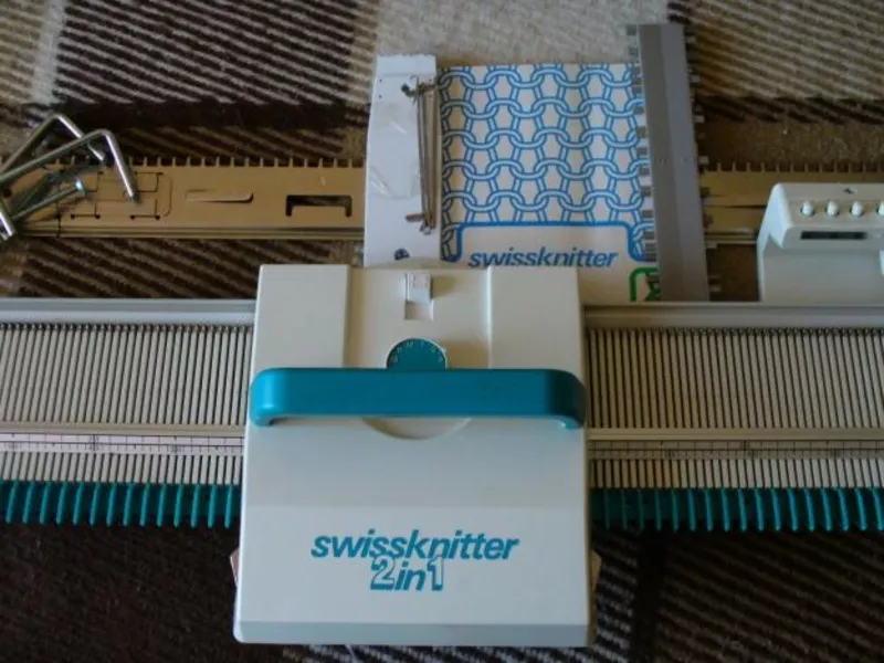 Продаю вязальную машину Swissknitter 
